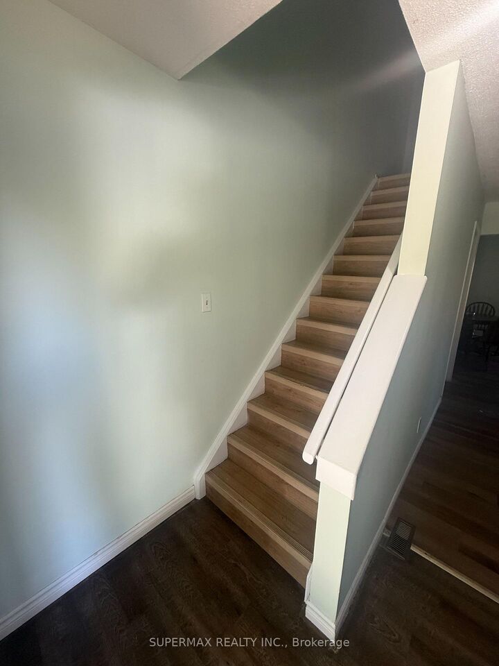 Property Photo: 470 Second Street 15 ON N5V 3X3