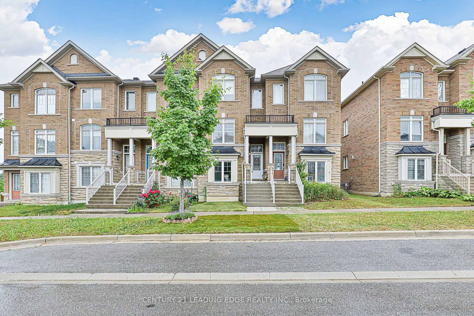 Photo de la propriété:  319 Delray Drive  ON L6E 0P9