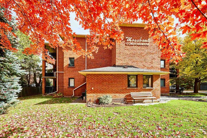 Photo de la propriété:  219 Main Street N 301  ON L9P 1C4 