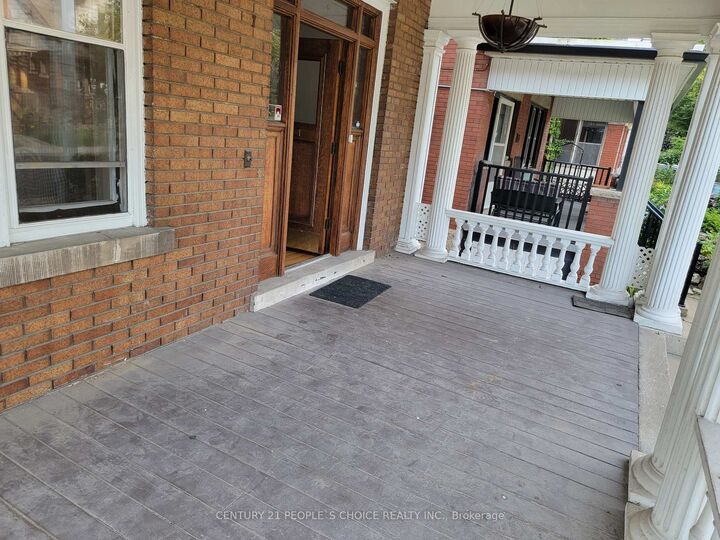 Photo de la propriété:  43 Barnesdale Avenue S  ON L8M 2V3