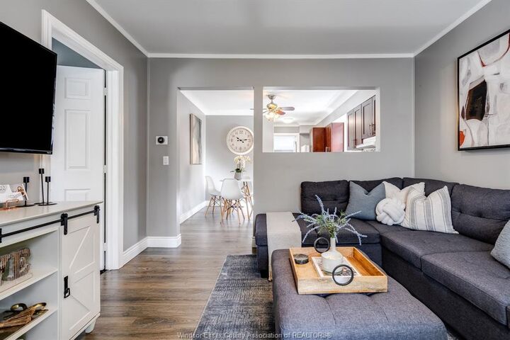 Photo de la propriété:  2408 George Avenue  ON N8W 4M5