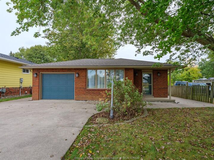 Photo de la propriété: 234 Renaud Line ON N8L 0J7