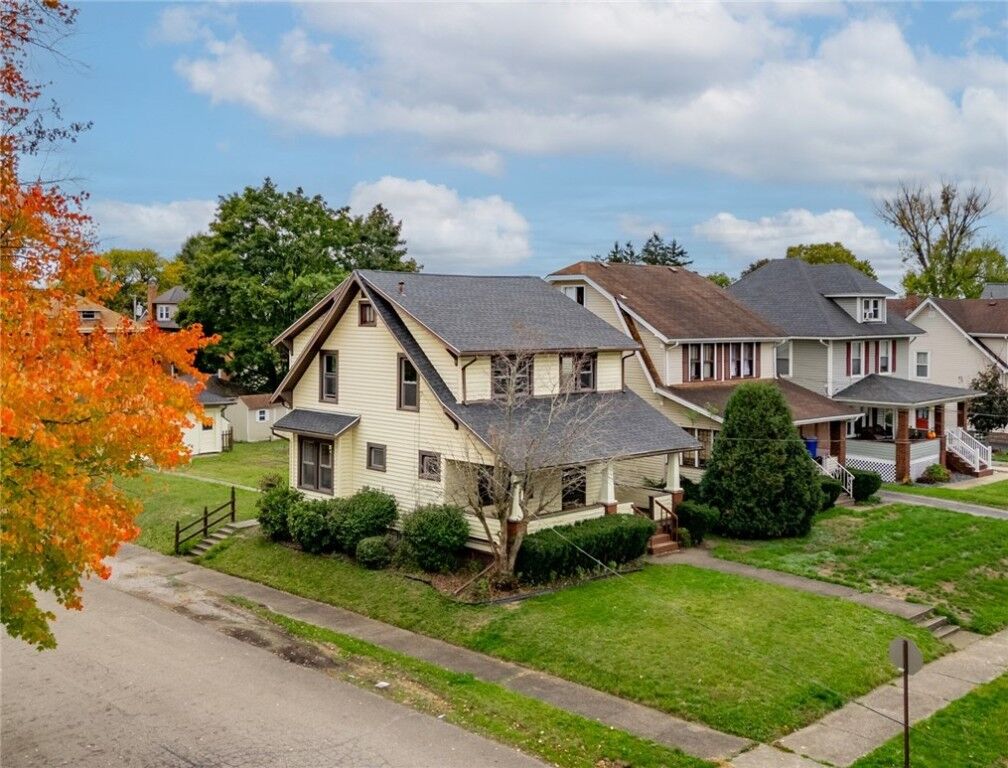 Property Photo:  142 E Garfield Ave  PA 16105 