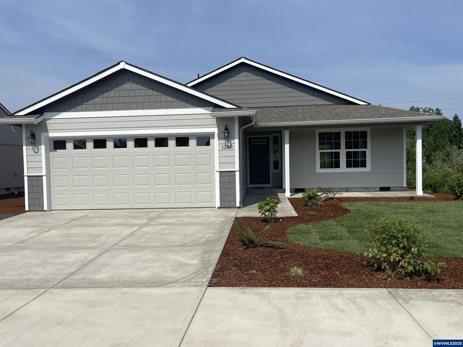 Property Photo:  1230 Hop St SW  OR 97321 