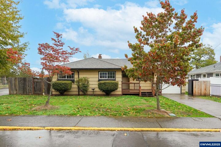 2310 Mountain View Dr  Salem OR 97302 photo