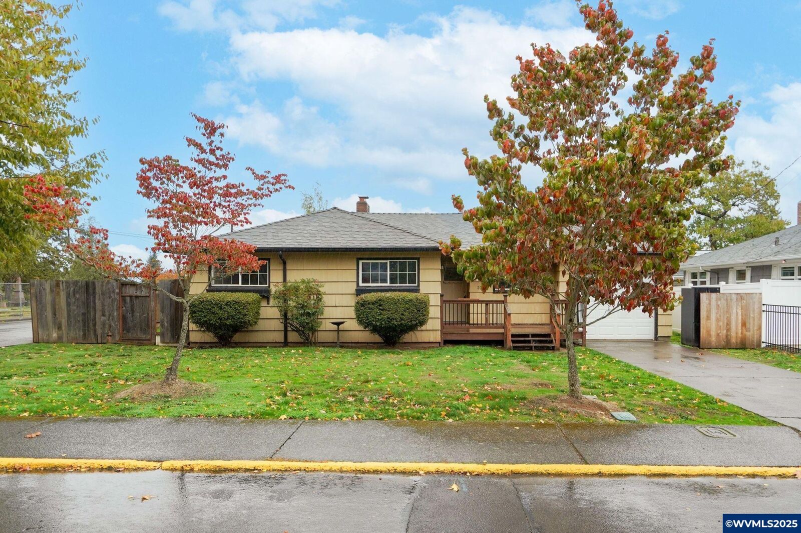 Property Photo:  2310 Mountain View Dr  OR 97302