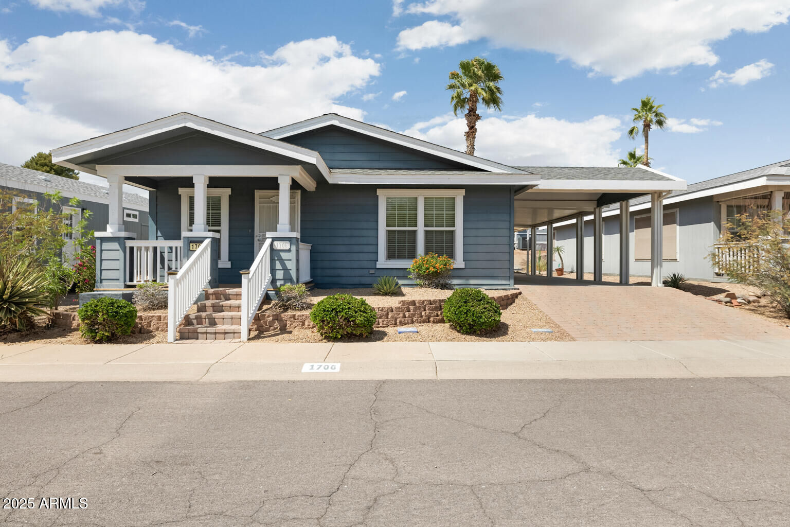 Property Photo:  1706 E John Cabot Road  AZ 85022 