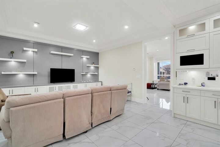 Property Photo:  6655 121A Street  BC V3W 0H8 