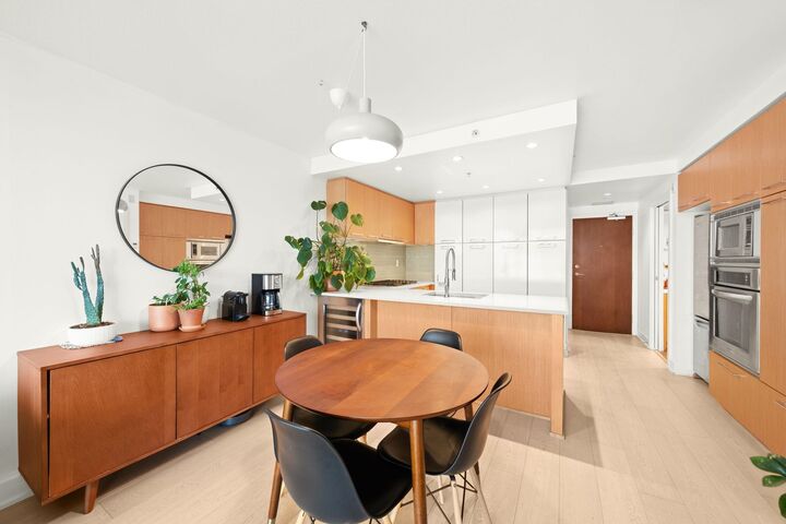 Property Photo: 2008 Pine Street 425 BC V6J 0B8