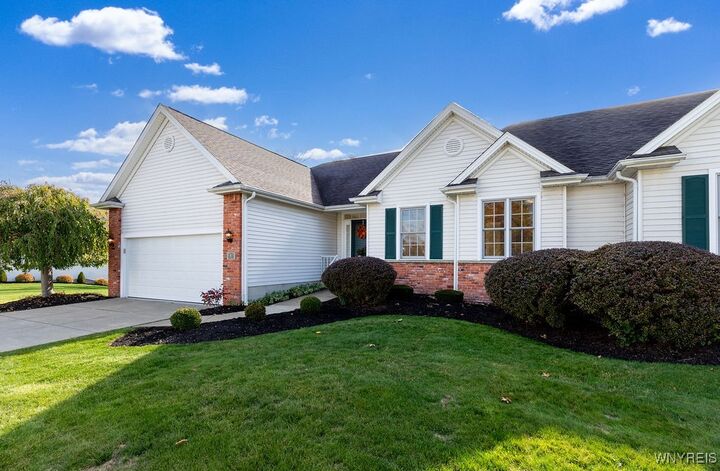 Property Photo:  470 Whitehaven Road  NY 14072 