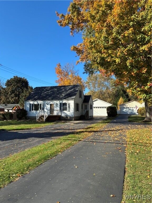 Property Photo:  4504 Harris Hill Road  NY 14221 