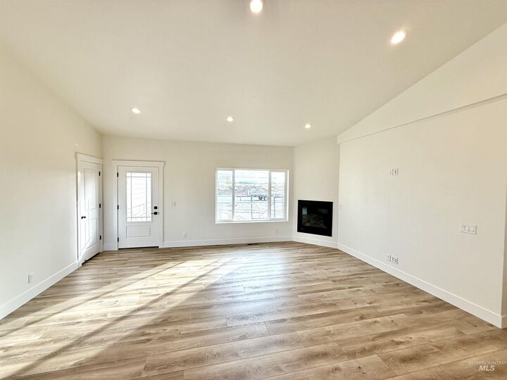 Property Photo: 1412 Cardon Ct ID 83350