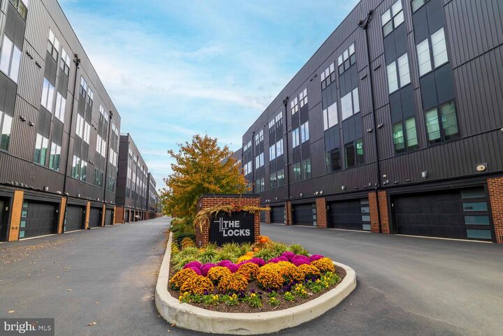 Property Photo:  4586 Riverside Way  PA 19127 