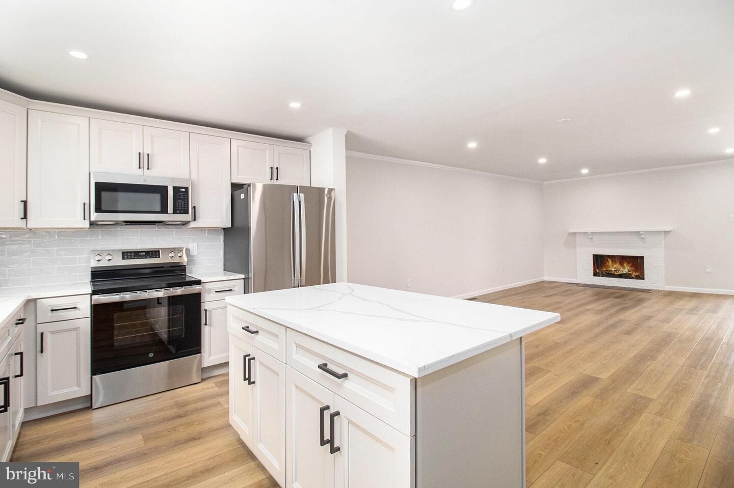 Property Photo:  120 Sycamore Court  PA 19426 