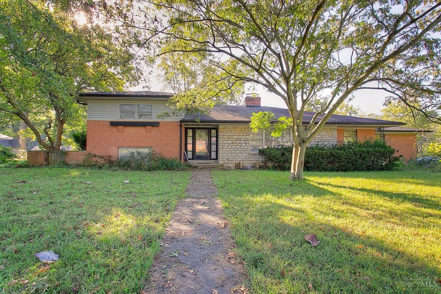 Property Photo:  1201 Sorrel Lane  OH 45150