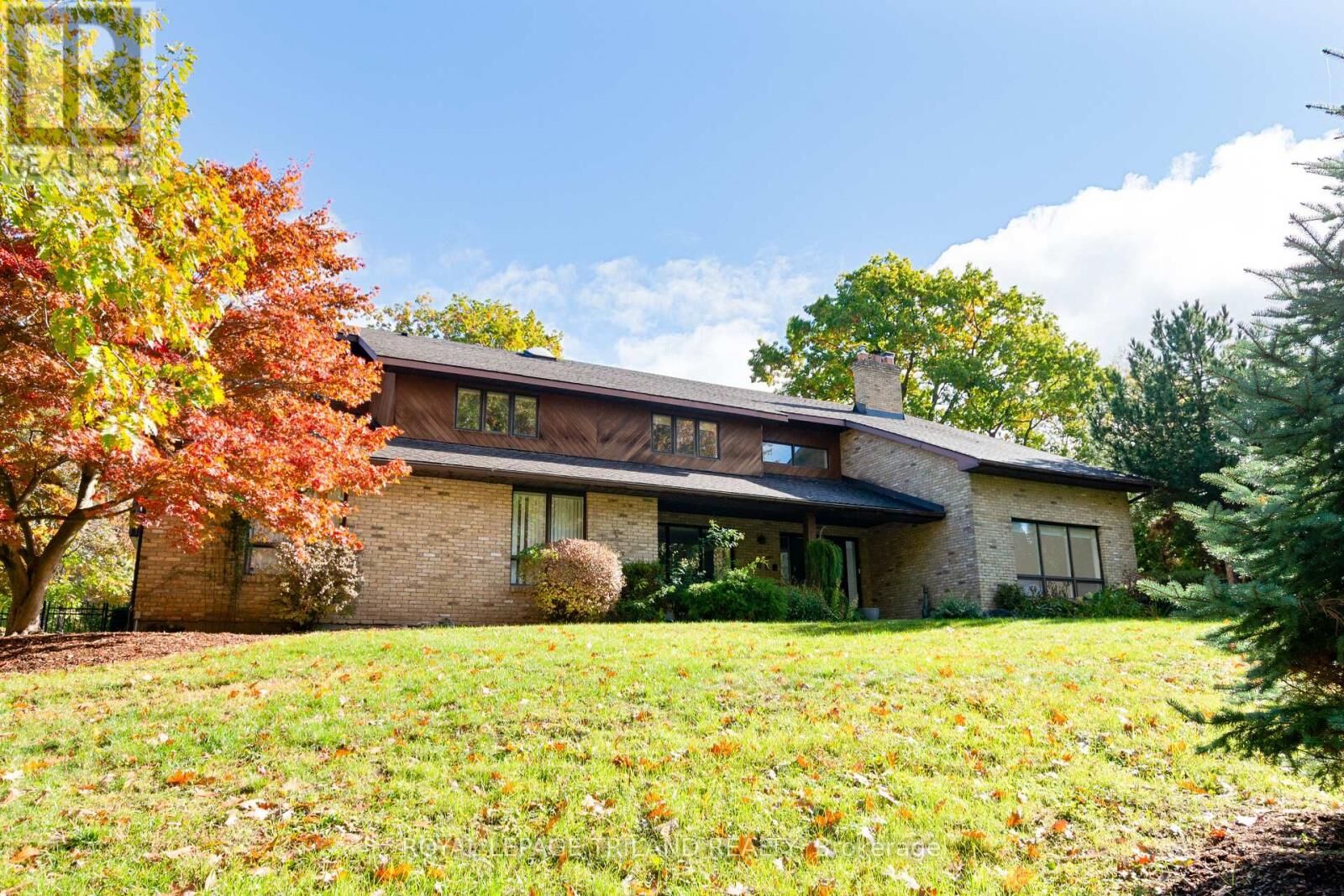 Property Photo:  700 Westmount Hills Drive  ON N6K 1B2