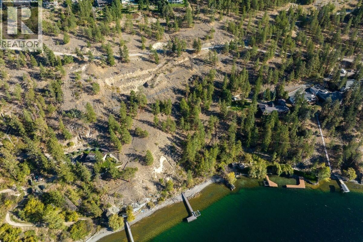 Property Photo:  250 Lochview Road  BC V1V 1G8 