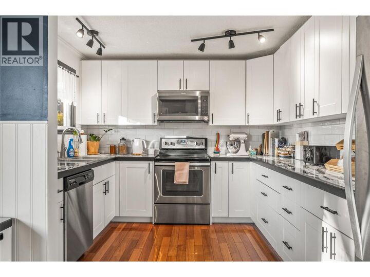 Property Photo: 7089 Longacre Drive BC V1H 1H8