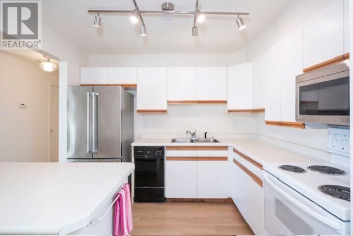 Property Photo:  320 500 Toledo Street  ON P7A 8A6