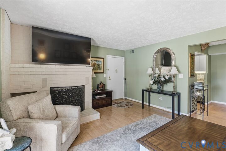 Property Photo:  2104 Turtle Run Drive 8  VA 23233