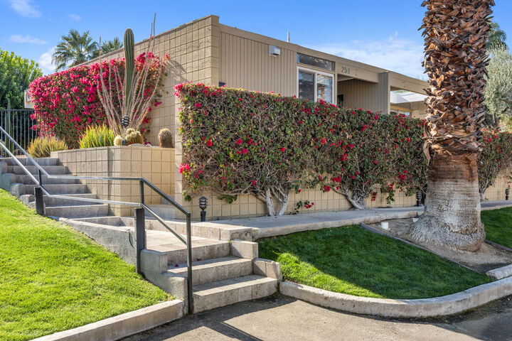 Property Photo:  251 Sandpiper Street  CA 92260