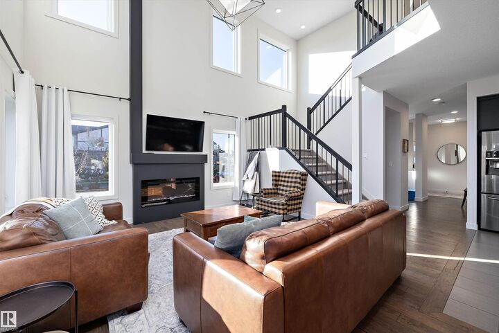 Property Photo: 2 Elwyck Gate AB T7X 0Z2