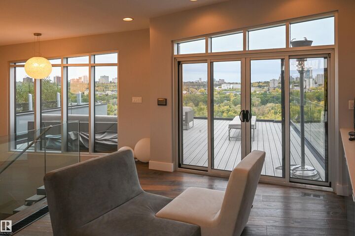 Photo de la propriété: 9509 99B Street NW AB T6E 3X1