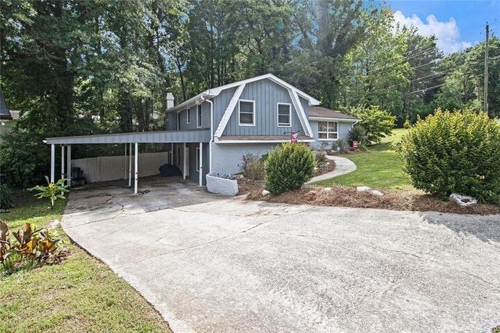 Property Photo:  2950 Springfield Court SW  GA 30349 