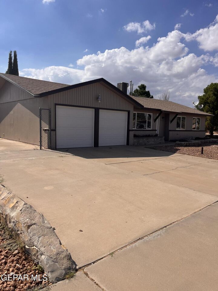 Property Photo:  2325 Ken Venturi Lane  TX 79936