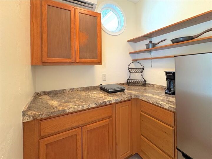 Property Photo:  1501 NE 5th Ct Front West  FL 33301 