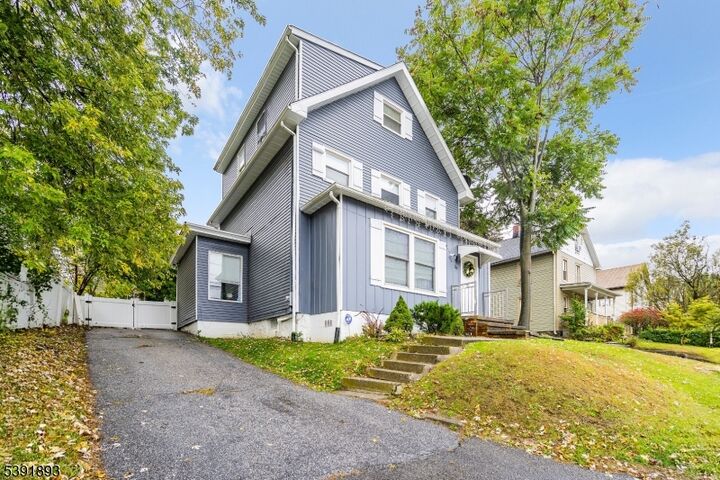 Property Photo:  30 Vernon Ave  NJ 07419 