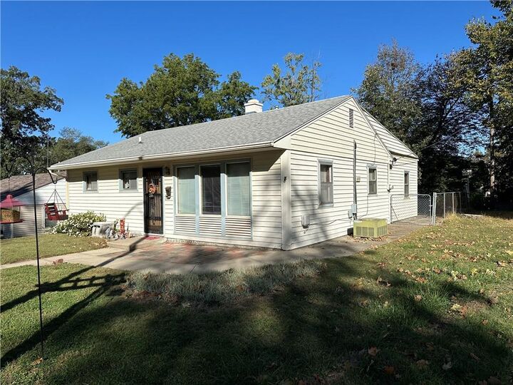 2015 Barkley Lane  St Joseph MO 64501 photo