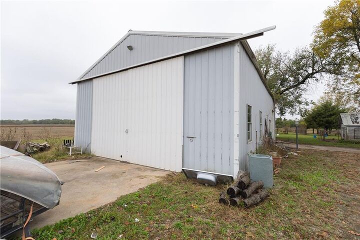 Property Photo:  797 19000 Road  KS 67354 