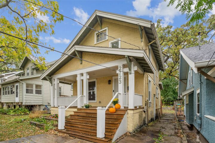 Property Photo:  2723 Linden Street  IA 50312