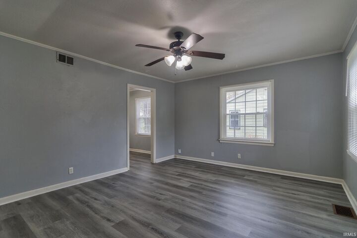 Property Photo:  1807 Waggoner Avenue  IN 47714-3634