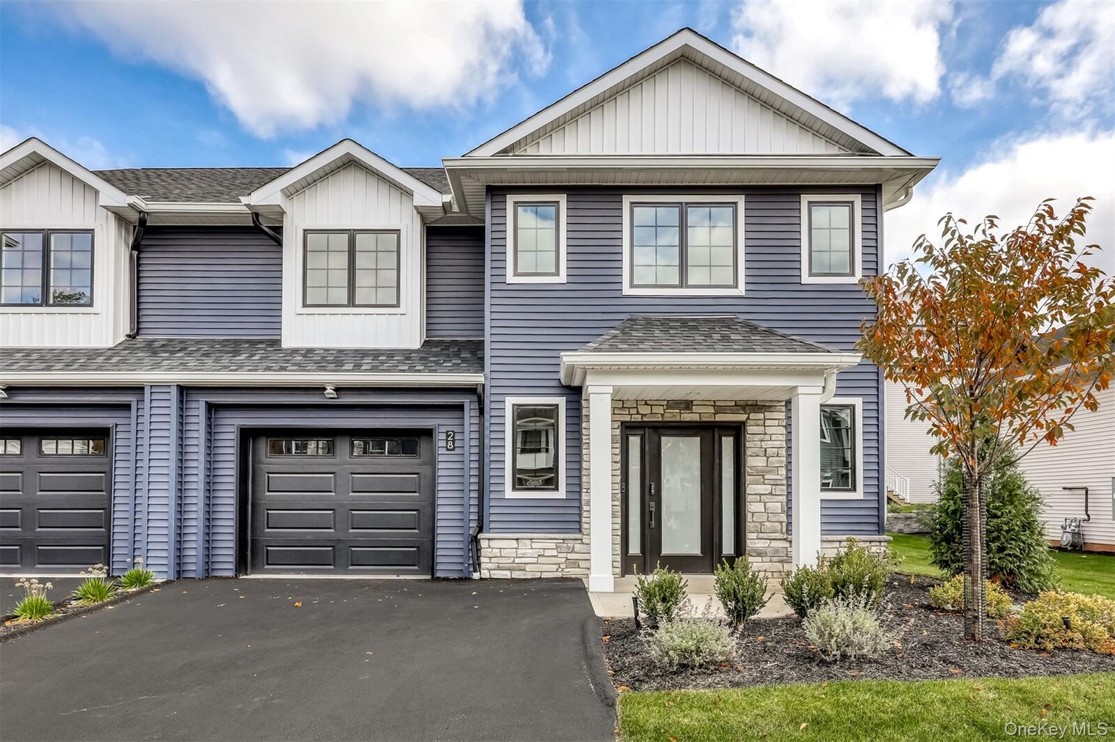 Property Photo:  28 Silverwood Circle  NY 10901 