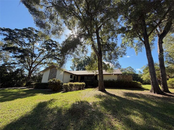 Property Photo: 8519 SW 197th Court Road FL 34432
