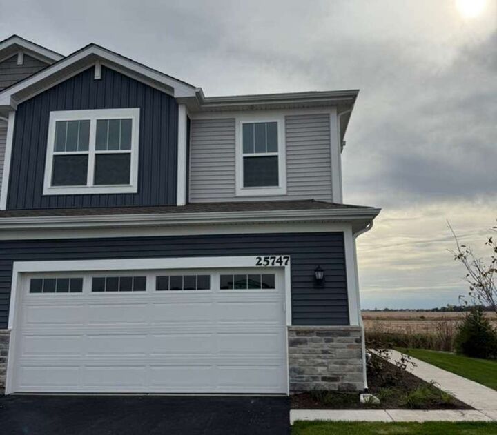 25747 W Yorkshire Drive  Plainfield IL 60544 photo