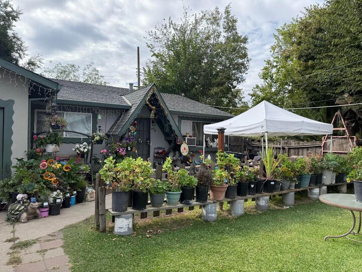 Property Photo: 550 Las Palmas Avenue CA 95815