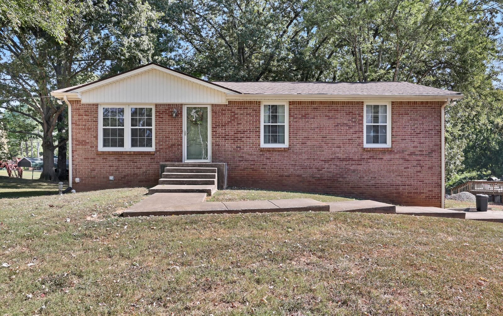 Property Photo:  323 Forest Hills Dr  TN 37040