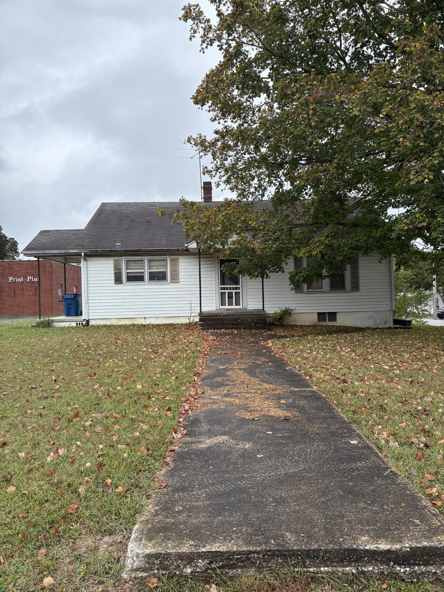 Property Photo: 503 Oak Dr TN 37355