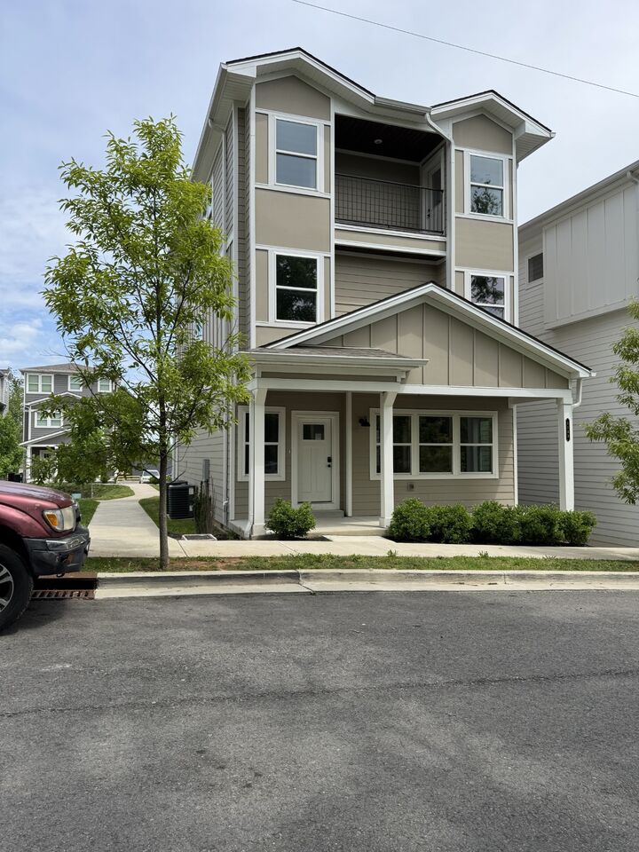 Property Photo:  1133 Lawrence Ave  TN 37115 