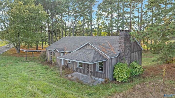 Property Photo:  4102 Fischer Road NE  AL 35967
