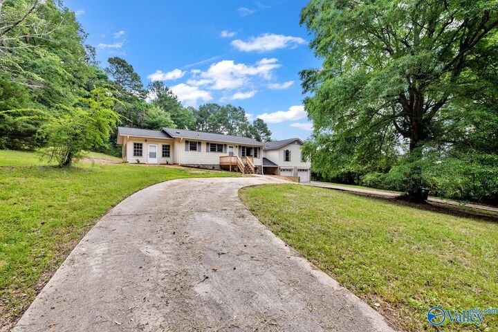 Property Photo:  282 County Road 820  AL 35057