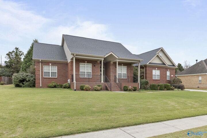 Property Photo:  230 Twin Lakes Drive  AL 35761
