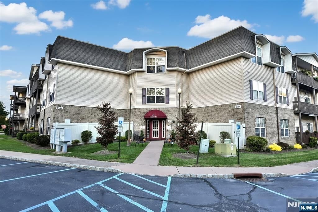 Property Photo:  636 Cannella Way 636  NJ 07457 