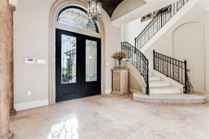 Property Photo: 1489 Lakeshore Boulevard LA 70461