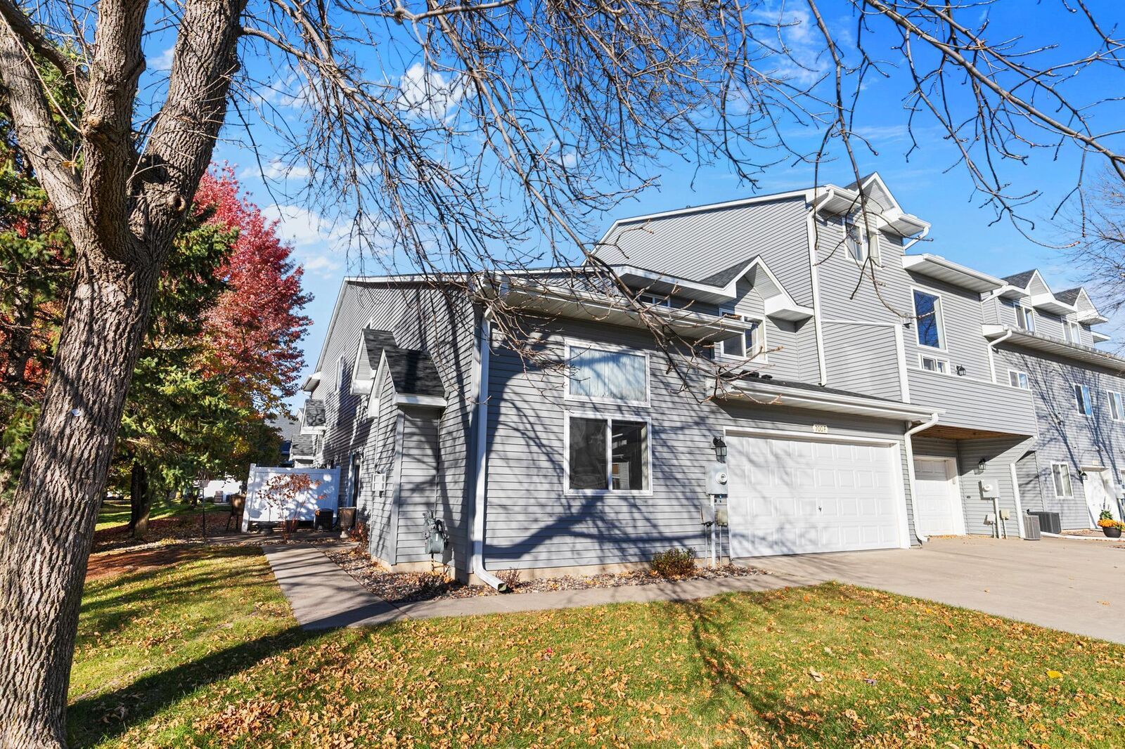 Property Photo:  700 Kingfisher Lane F  MN 55125