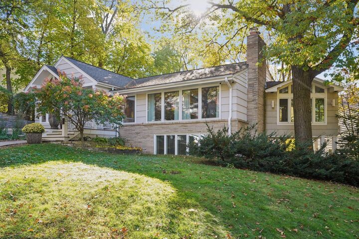 Property Photo:  351 Elmwood Place W  MN 55419 