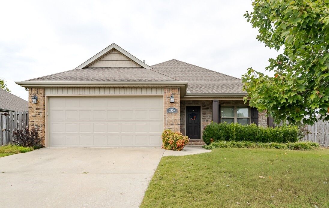 Property Photo: 2900 Millstone Drive AR 72704